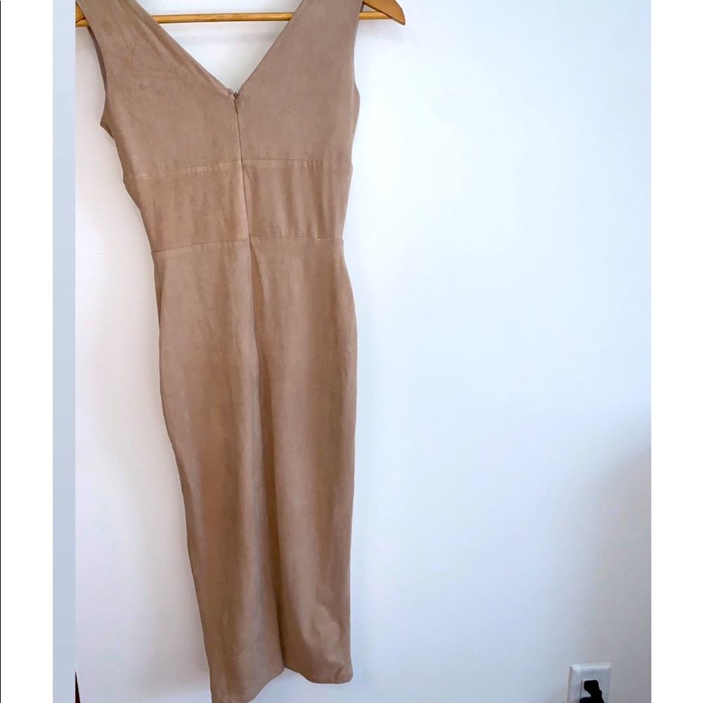 Dress - Picture 3 of 3